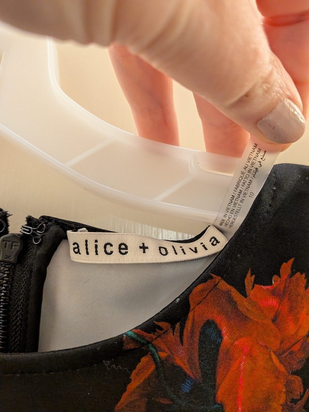 Alice + Olivia Black Floral Dress 10 - Picture 3 of 5